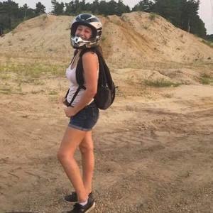 Meet your Posher, Nicole